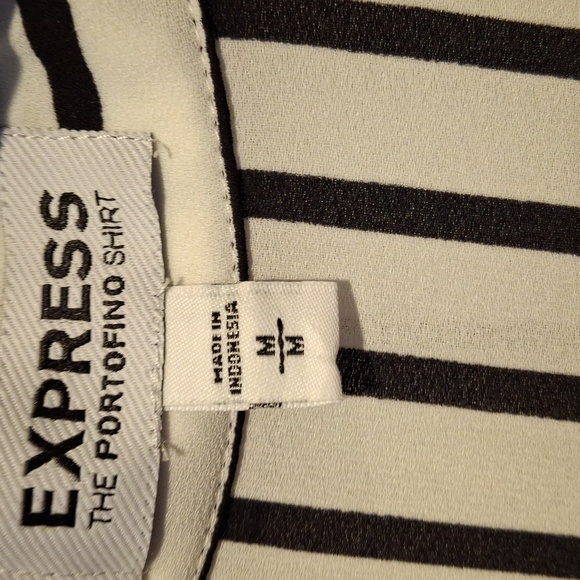 Express Portofino Sleeveless Blouse - Picture 2 of 4